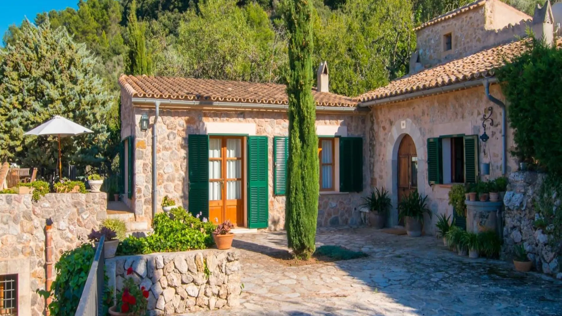 Beautiful Holiday Home In Valldemossaの連絡先